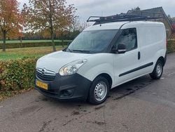 Wit Gebruikt 2017 Opel Combo Edition Sedan | € 2.950 (Goede deal)