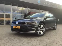Grijs Gebruikt 2018 VW Passat GTE Stationwagen | € 20.950 (Eerlijke prijs)