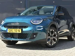Blauw Gebruikt 2024 Fiat 600 La Prima SUV | € 29.900 (Eerlijke prijs)