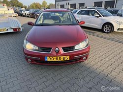 Rood Gebruikt 2005 Renault Laguna GrandTour Authentique Stationwagen | € 2.999