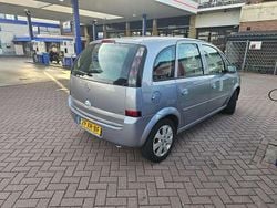 Grijs Gebruikt 2007 Opel Meriva MPV | € 1.500 (Goede deal)