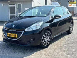 Zwart Gebruikt 2014 Peugeot 208 Access Hatchback | € 3.450 (Goede deal)