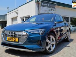 Blauw Gebruikt 2020 Audi e-tron Sportback Business SUV | € 30.950 (Goede deal)