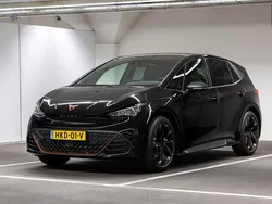 Zwart, metallic lak Gebruikt 2025 Cupra Born Hatchback | € 36.990 (Iets duurder)