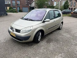 Beige Gebruikt 2006 Renault Scénic II MPV | € 999 (Goede deal)