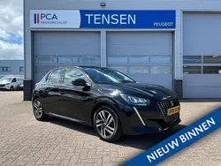 Zwart Gebruikt 2021 Peugeot 208 Allure Hatchback | € 15.800 (Eerlijke prijs)