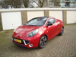 Rood Gebruikt 2010 Renault Wind Dynamique Cabriolet | € 3.950