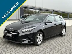 Zwart Gebruikt 2023 Kia Ceed 2 Hatchback | € 18.995 (Eerlijke prijs)