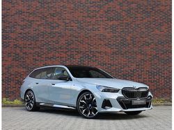 Grijs Gebruikt 2024 BMW 550e M Sport Stationwagen | € 92.950 (Super prijs)