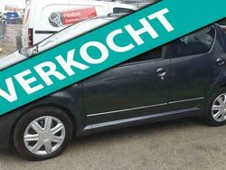 Grijs Gebruikt 2010 Toyota Aygo Hatchback | € 2.999 (Goede deal)