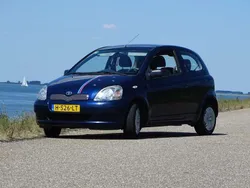 Blauw Gebruikt 2000 Toyota Yaris Sol Hatchback | € 1.750 (Eerlijke prijs)