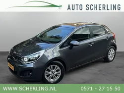 Grijs Gebruikt 2014 Kia Rio Hatchback | € 7.950 (Eerlijke prijs)