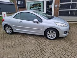 Grijs Gebruikt 2010 Peugeot 207 CC Cabriolet | € 3.888 (Eerlijke prijs)