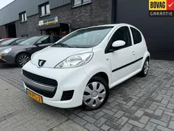 Wit Gebruikt 2011 Peugeot 107 Hatchback | € 3.450 (Iets duurder)