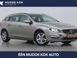 Bruin Gebruikt 2014 Volvo V60 Momentum Stationwagen | € 14.900 (Eerlijke prijs)