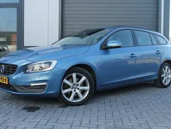 Blauw Gebruikt 2016 Volvo V60 Ocean Race Stationwagen | € 10.950 (Eerlijke prijs)