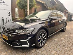 Zwart Gebruikt 2020 VW Passat Business Stationwagen | € 21.750 (Eerlijke prijs)