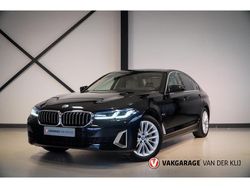 Zwart Gebruikt 2023 BMW 530 Comfort Edition Sedan | € 44.950 (Eerlijke prijs)