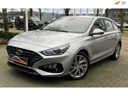 Grijs Gebruikt 2024 Hyundai i30 Comfort Stationwagen | € 22.999 (Eerlijke prijs)