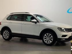 Wit Gebruikt 2019 VW Tiguan Comfortline SUV | € 22.400 (Super prijs)