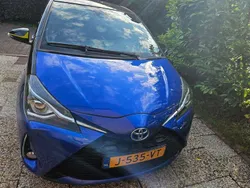 Blauw Gebruikt 2017 Toyota Yaris Hybrid MPV | € 17.500 (Iets duurder)