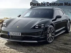 Zwart Gebruikt 2023 Porsche Taycan 4S Cross Turismo Sedan | € 79.750 (Goede deal)