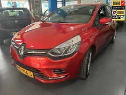 Rood Gebruikt 2017 Renault Clio IV Zen Hatchback | € 9.750 (Eerlijke prijs)