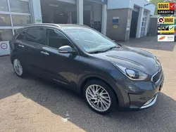 Grijs Gebruikt 2018 Kia Niro SUV | € 16.950 (Eerlijke prijs)