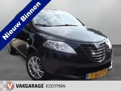 Zwart Gebruikt 2014 Lancia Ypsilon Hatchback | € 6.250 (Eerlijke prijs)