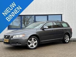 Grijs Gebruikt 2009 Volvo V70 Momentum Stationwagen | € 3.450 (Eerlijke prijs)