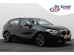 Zwart Gebruikt 2023 BMW 118 Hatchback | € 25.950 (Goede deal)
