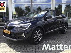 Zwart Gebruikt 2022 Renault Arkana SUV | € 24.995 (Eerlijke prijs)