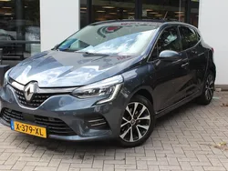 Grijs Gebruikt 2020 Renault Clio V Intens Hatchback | € 15.994 (Eerlijke prijs)