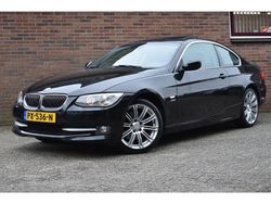 Zwart Gebruikt 2011 BMW 325 Sport Line Coupé | € 10.949