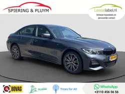 Grijs Gebruikt 2020 BMW 330e Executive Sedan | € 28.940 (Eerlijke prijs)