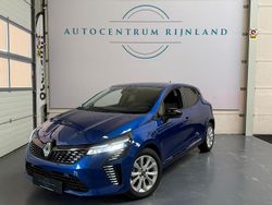 Blauw Gebruikt 2025 Renault Clio V Evolution Hatchback | € 23.999 (Iets duurder)