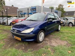 Blauw Gebruikt 2000 Peugeot 206 Hatchback | € 999