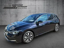 Zwart Gebruikt 2023 VW Golf VIII Move Sedan | € 31.510 (Eerlijke prijs)
