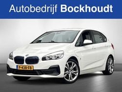 Wit Gebruikt 2018 BMW 225 Active Tourer iPerformance MPV | € 15.750 (Eerlijke prijs)