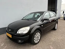 Zwart Gebruikt 2006 Kia Rio Hatchback | € 1.450 (Goede deal)
