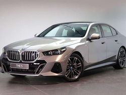 Oxidgrau ii Nieuw 2024 BMW i5 Executive Sedan | € 86.982 (Eerlijke prijs)