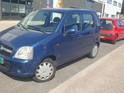 Blauw Gebruikt 2004 Opel Agila Enjoy Hatchback | € 1.199 (Eerlijke prijs)
