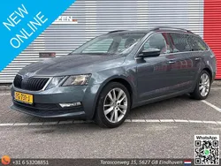 Grijs, metallic lak Gebruikt 2017 Skoda Octavia Business Line Stationwagen | € 7.950 (Super prijs)