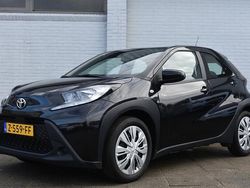 Zwart Gebruikt 2024 Toyota Aygo X Play SUV | € 16.899 (Goede deal)