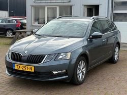 Grijs Gebruikt 2018 Skoda Octavia Clever Stationwagen | € 8.350 (Eerlijke prijs)