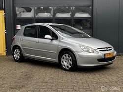 Grijs Gebruikt 2005 Peugeot 307 Premium Hatchback | € 2.990 (Eerlijke prijs)