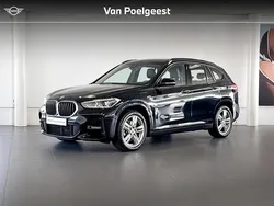 Saphirschwarz metallic (zwart metallic) Gebruikt 2022 BMW X1 Comfort Edition SUV | € 35.900 (Duur)