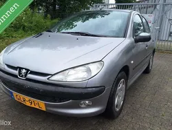 Grijs Gebruikt 2001 Peugeot 206 Hatchback | € 1.250 (Eerlijke prijs)