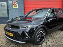 Zwart Gebruikt 2023 Opel Mokka Ultimate SUV | € 26.950 (Iets duurder)