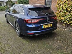 Blauw Gebruikt 2019 Renault Talisman Initiale Paris Stationwagen | € 17.000 (Goede deal)